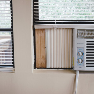 Keeping your doors and windows sealed ensured that no warm air intrudes your home.